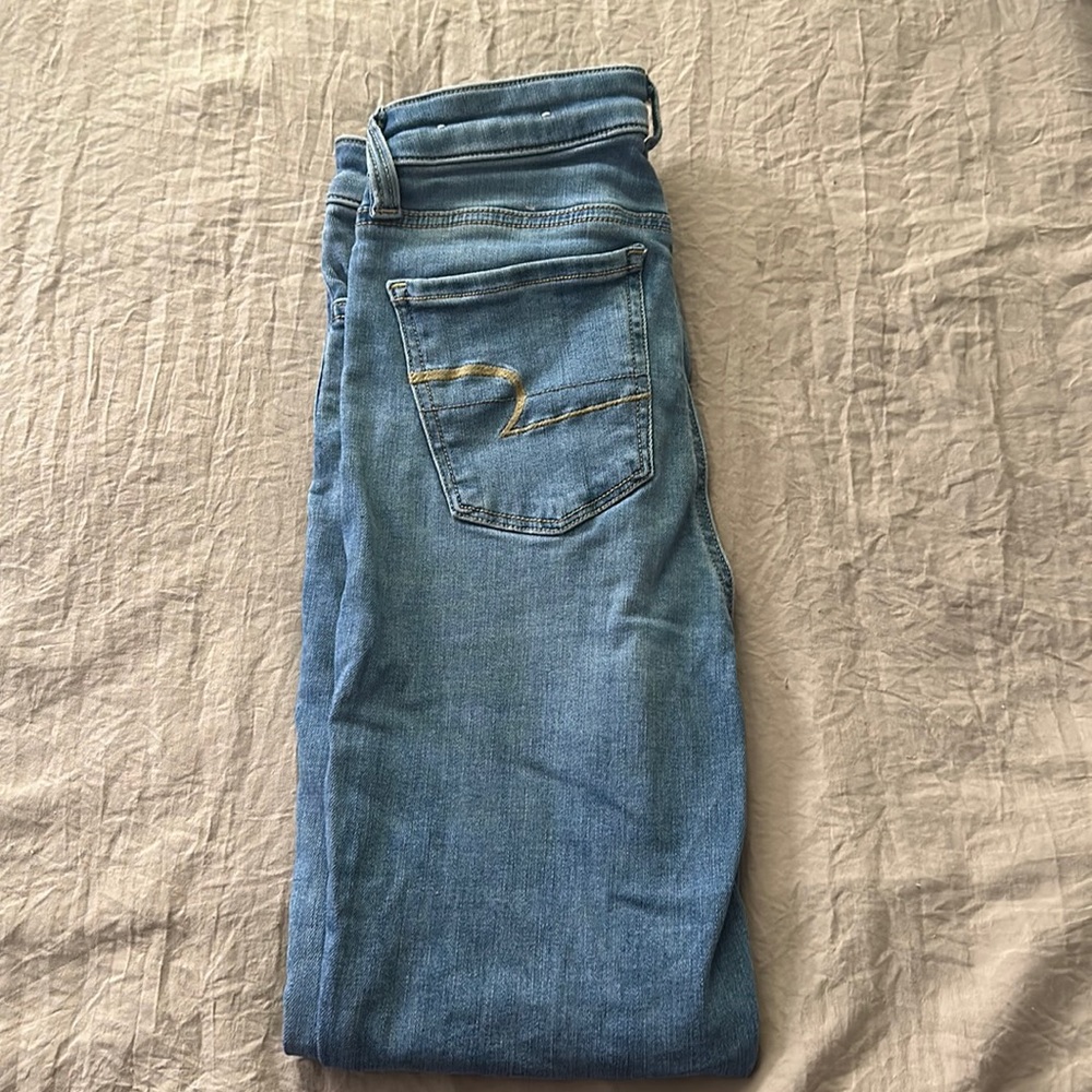American Eagle Super High Rise Jegging